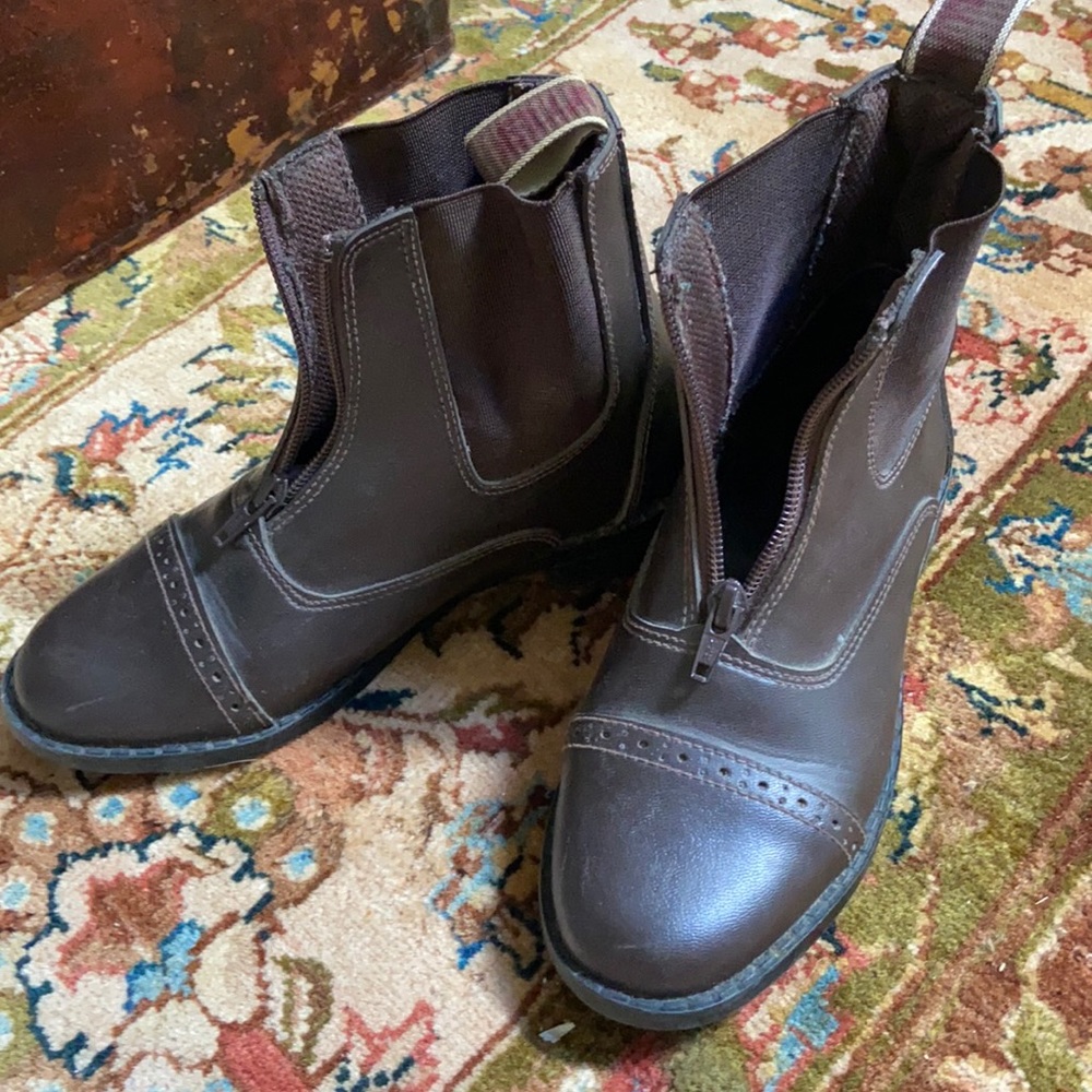 Riding boots